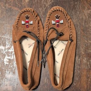 Minnetonka Tan Suede Beaded Moccasins